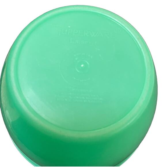 Tupperware Crisp It Lettuce Crisper Spike Cabbage Keeper Domed Lid 679 680 681 - Picture 11 of 13